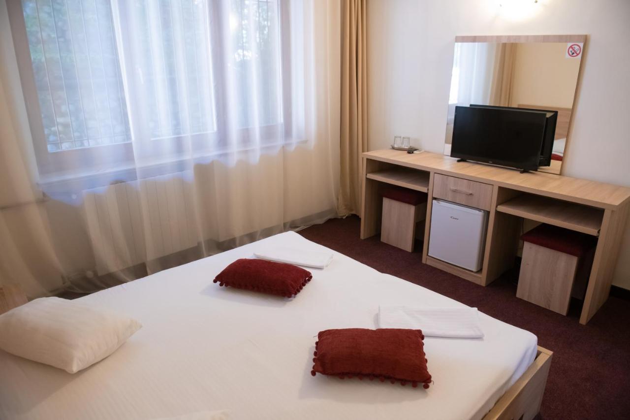 Râmnicu Vâlcea Hotel Panoramic מראה חיצוני תמונה
