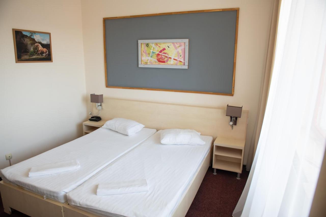 Râmnicu Vâlcea Hotel Panoramic מראה חיצוני תמונה