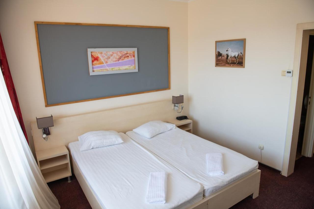 Râmnicu Vâlcea Hotel Panoramic מראה חיצוני תמונה