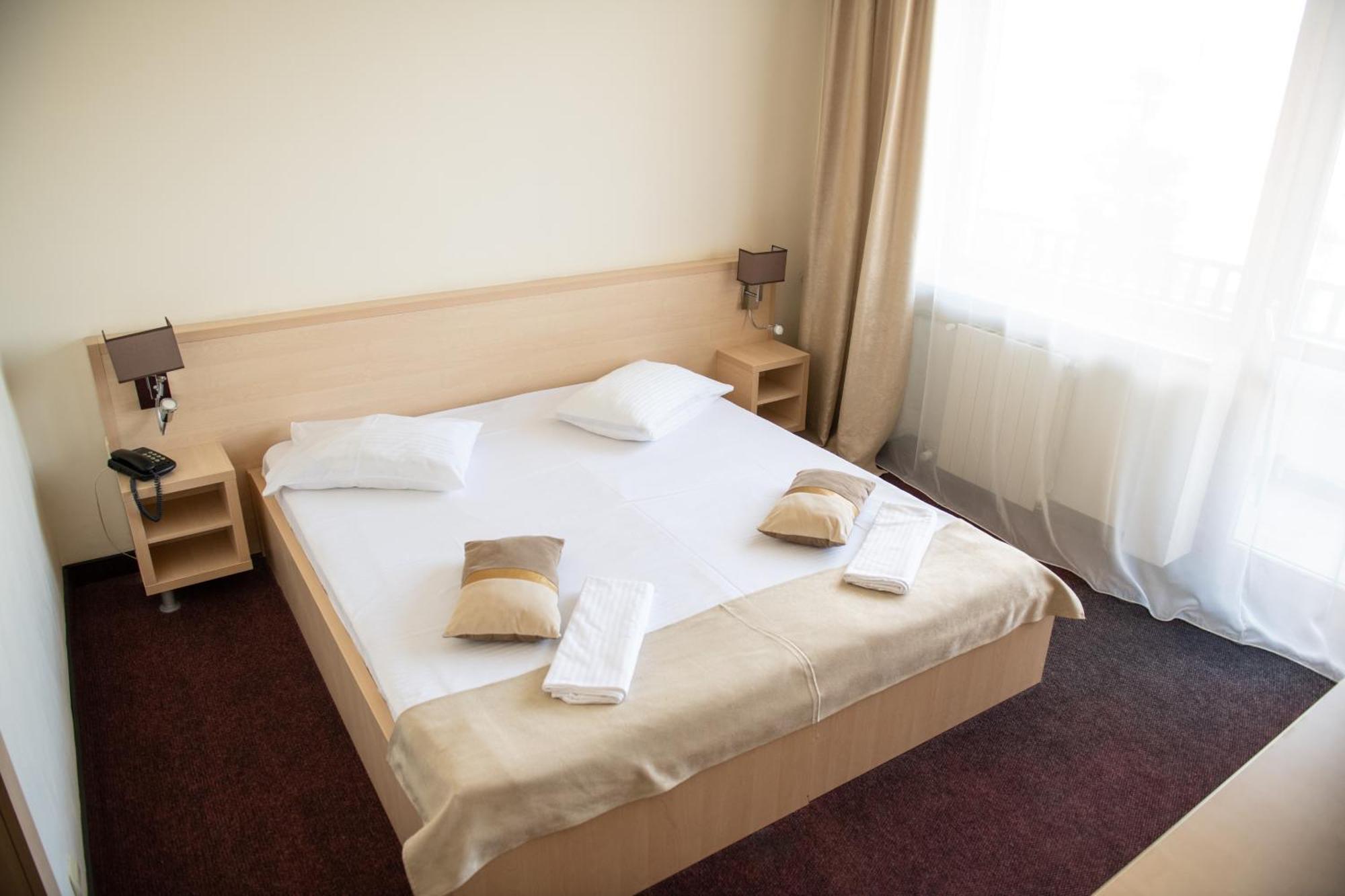 Râmnicu Vâlcea Hotel Panoramic מראה חיצוני תמונה