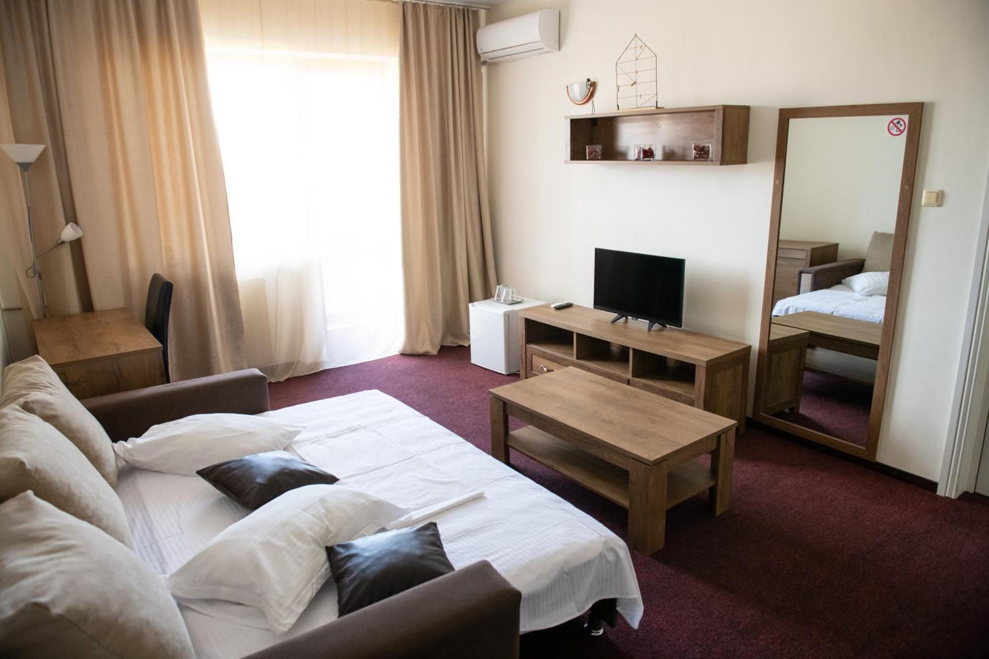 Râmnicu Vâlcea Hotel Panoramic מראה חיצוני תמונה